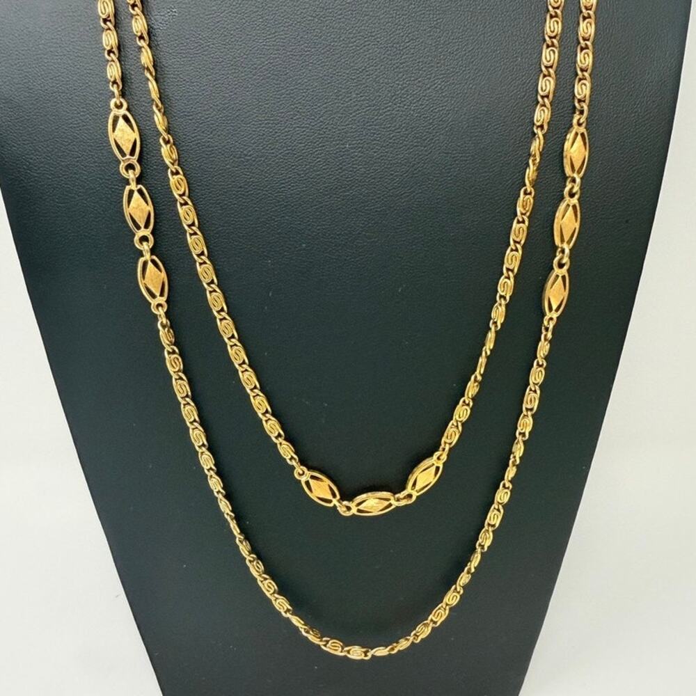 Vintage Signed Monet Gold Tone Chain Diamond Textured Station Flapper Opera 54" - Picture 6 of 8